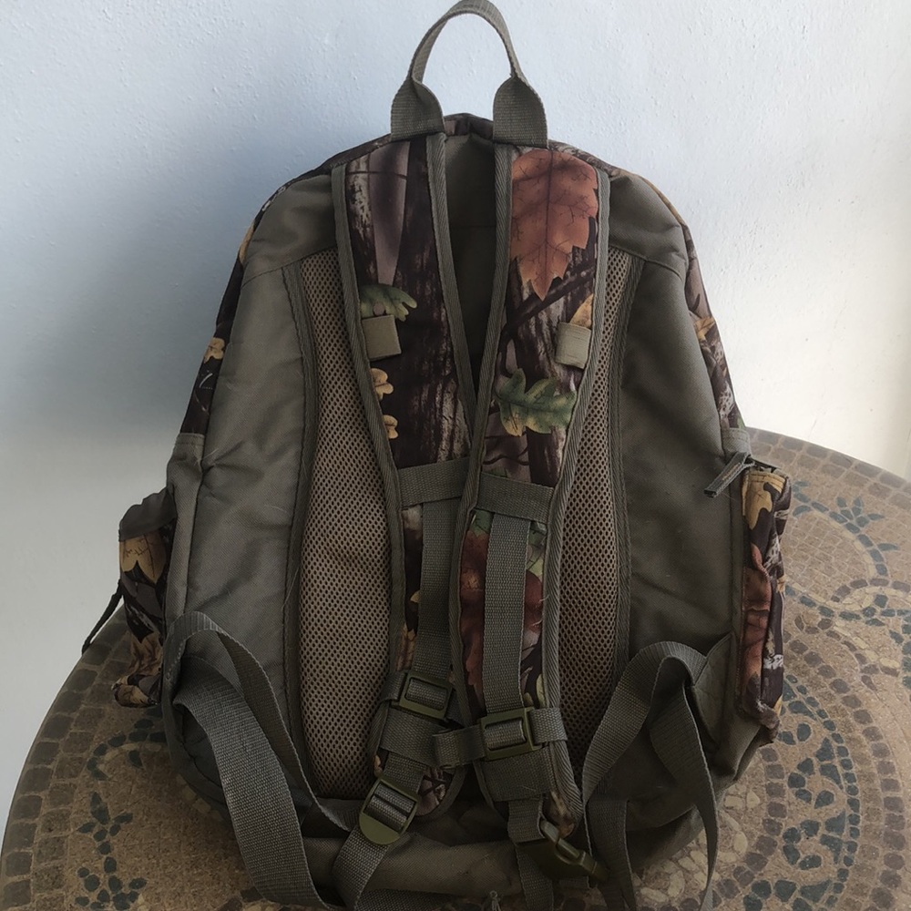 GOODYEAR CAMO BACKPACK • GUC - Picture 7 of 17